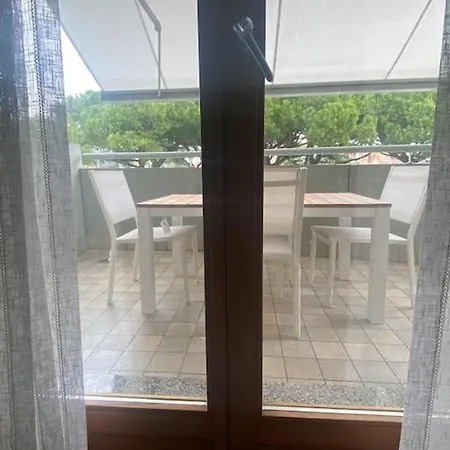 Appartamento Trilocale Con Posto Spiaggia/ombrellone Compreso
