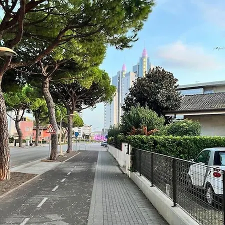Trilocale Con Posto Spiaggia/ombrellone Compreso Appartamento *